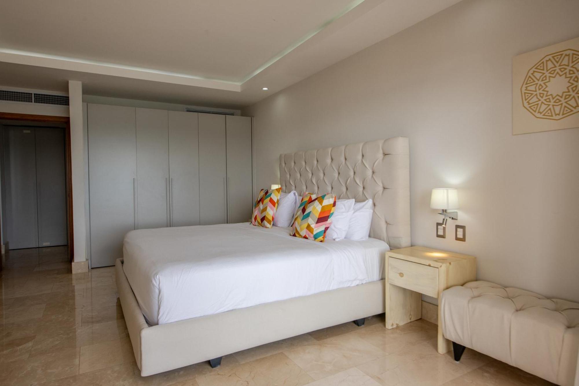Hacienda Samana Bay Hotel Ngoại thất bức ảnh A bedroom at the hotel
