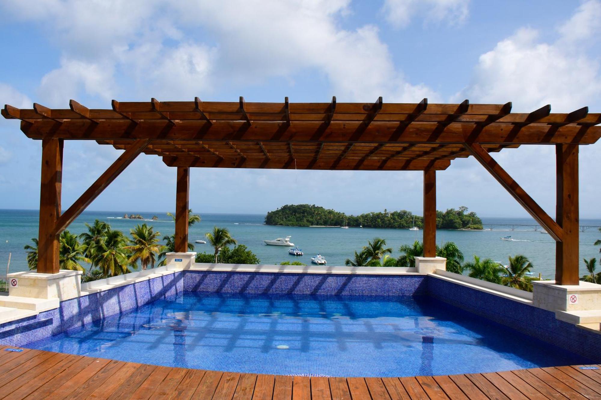 Hacienda Samana Bay Hotel Ngoại thất bức ảnh View of the Bay of La Paz from a rooftop pool